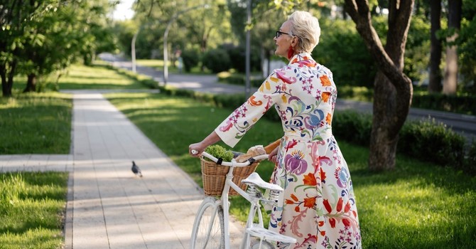 Vieillir avec grâce : Améliorer la mobilité et l'indépendance des aînés image